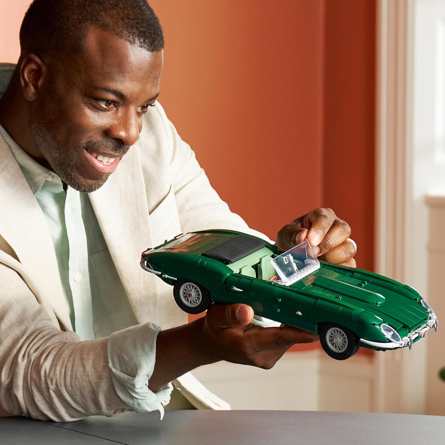 LEGO Icons Jaguar E-Type 11381